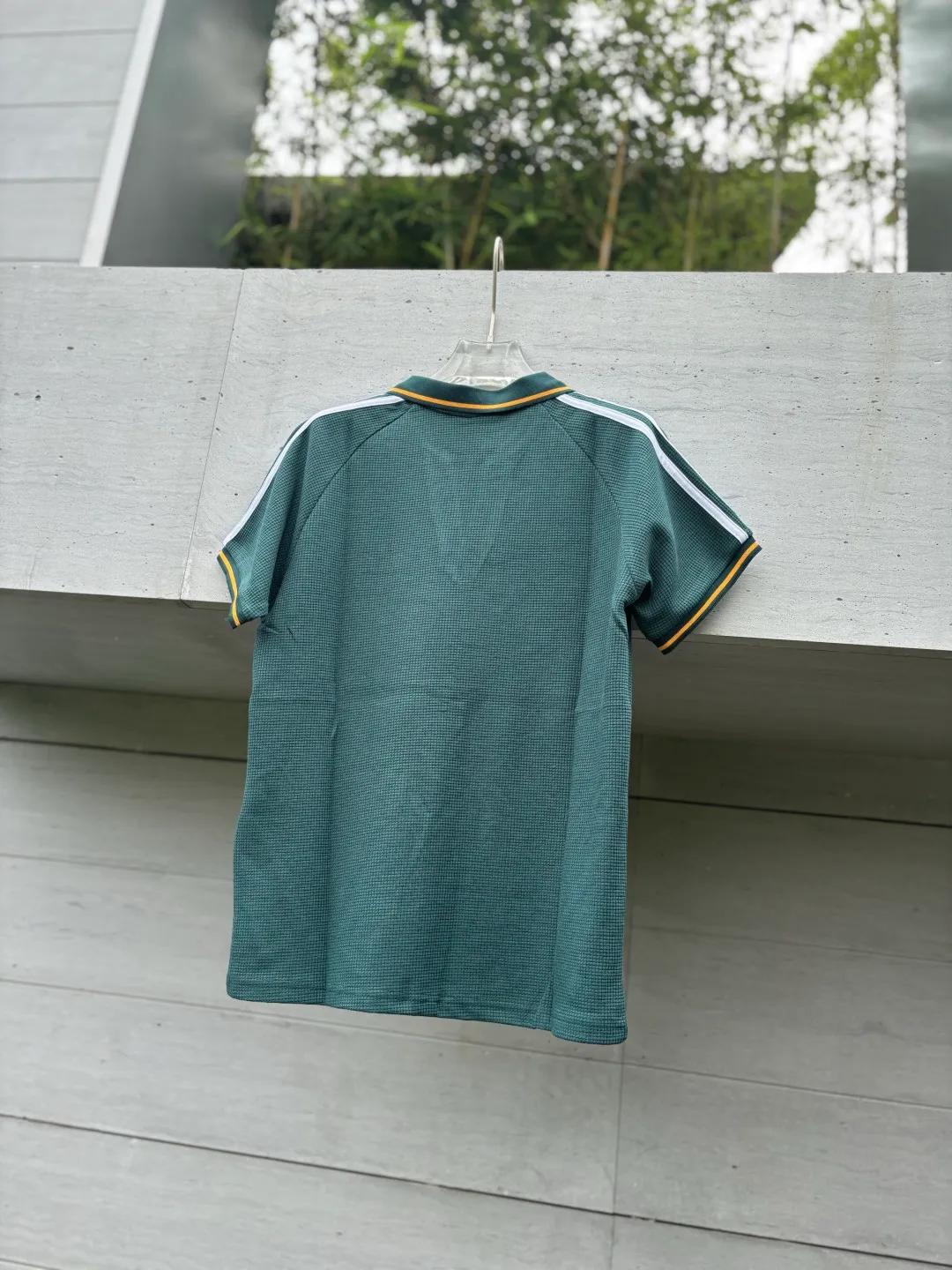🈴𝟰 Color collection. Chip version 𝟬𝟱𝟰𝟰𝟳# Exclusive real shot/difference between various stolen pictures and online version on the market [𝗔𝗱𝗶𝗱𝗮𝘀Adidas clover chest embroidery for men and women Same Style𝗩 collar short sleeves] ✅Full set of 1:1 customized accessories ➕Customized three-label ➕𝗬𝘂𝗮𝗻 version hang tag ➕𝗹𝗼𝗴𝗼 packaging bag🔥 ➕Scan the tag to enter the official website. ✅Top Original version, ins Xiaohongshu Dewu Kuaishou and many bloggers wear it. ✅Adidas is a rare V-neck with no buttons, personalized setting and generous temperament, showing the elegance at a glance. ✅Three standards are customized with 270g waffle original Authentic custom-made imported fabrics for the watch, and the overall tailoring adopts three-dimensional structure tailoring! Ergonomically designed, more flexible when wearing! The cut is streamlined and streamlined, allowing you to move flexibly with your body! Integrates functionality, beauty and durability! Suitable for business, travel, leisure and many other occasions! ⭕The high version of the best products🐮is different from the junk products in the market🗯️The same picture but different prices means different versions. ❌Don’t be fooled by the same copywriters and pirated pictures from outside that mix and distribute high-luxury pictures at low prices. After comparing the quality, you will know where the gap is. Don’t lie. I don’t guarantee that my products are the cheapest, but I definitely guarantee that they are worth every penny of your hard-earned money! ‼ ️We don’t slash prices or lower prices, we supply products with heart and only make high-end versions!!! Breasts Jimei must see the details of my home clearly, the pictures of my home are all taken by the owner himself❤️ Color: White Black Green Light Blue Size S-XXL
